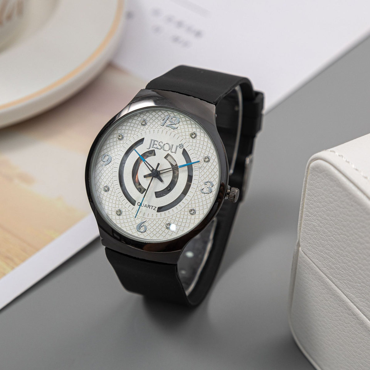 ETERNALS Everyday Quartz Watch for Men — jesou white noodles — product image 04