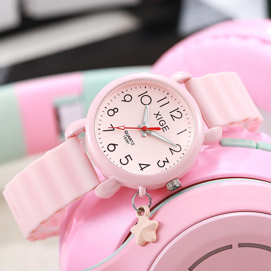 ETERNALS Sélène Essentiel — Retro-inspired design — quartz watch — product image 02