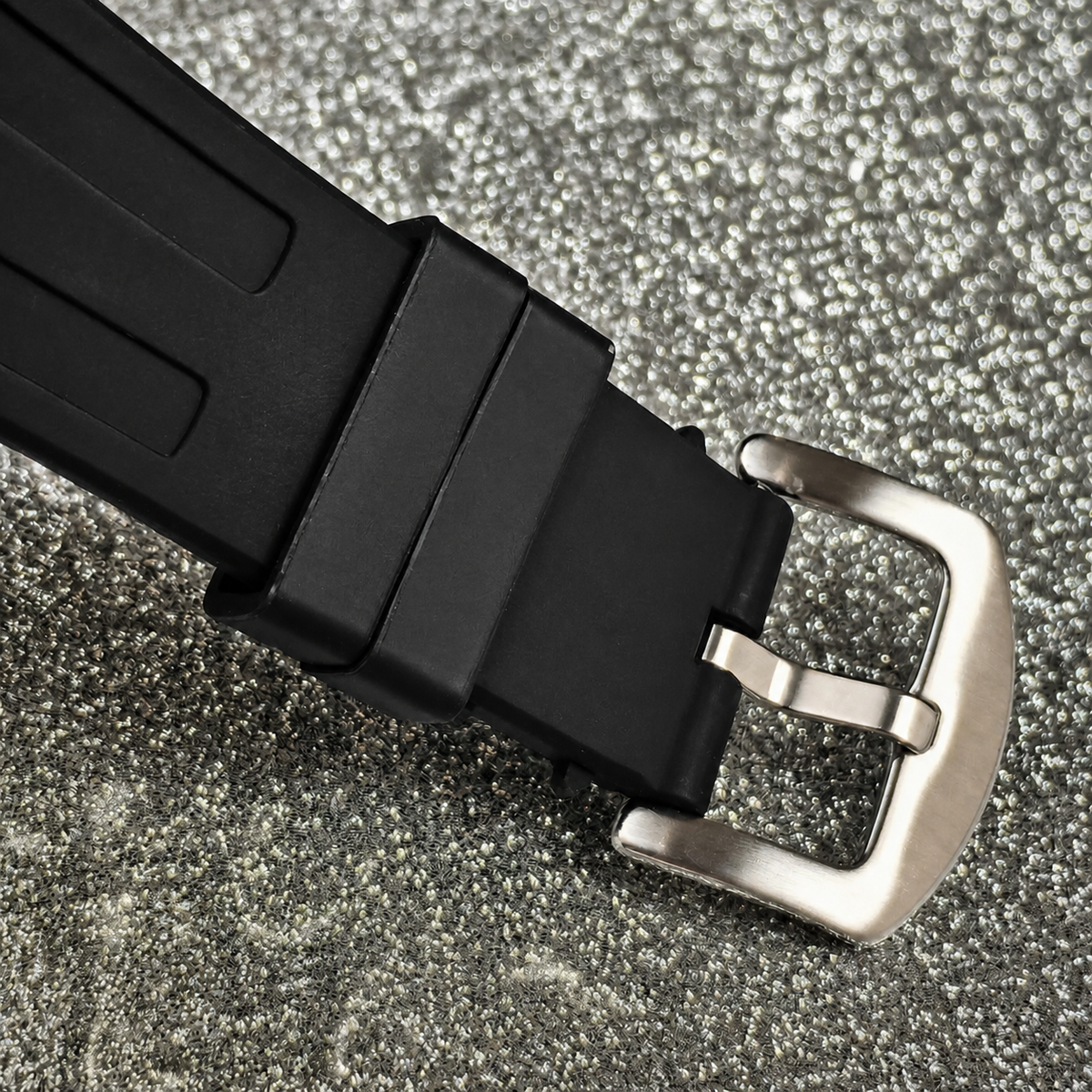 Unisex black-strap wheel-motif quartz watch — premium product view 11