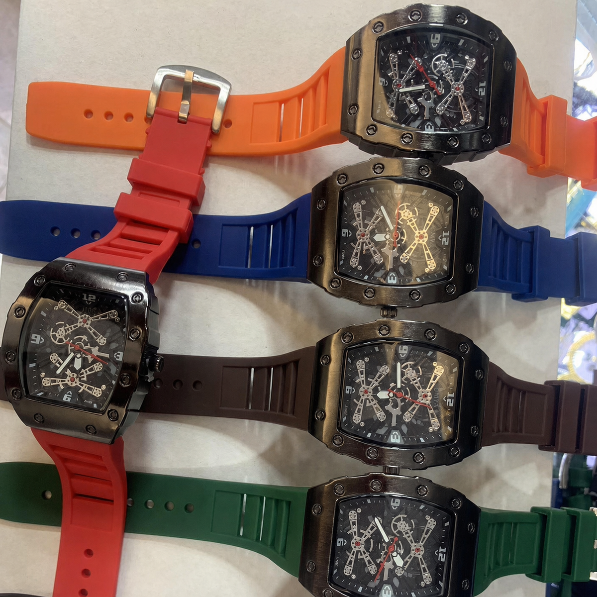 Men’s red silver-bridge barrel quartz watch — premium product view 5