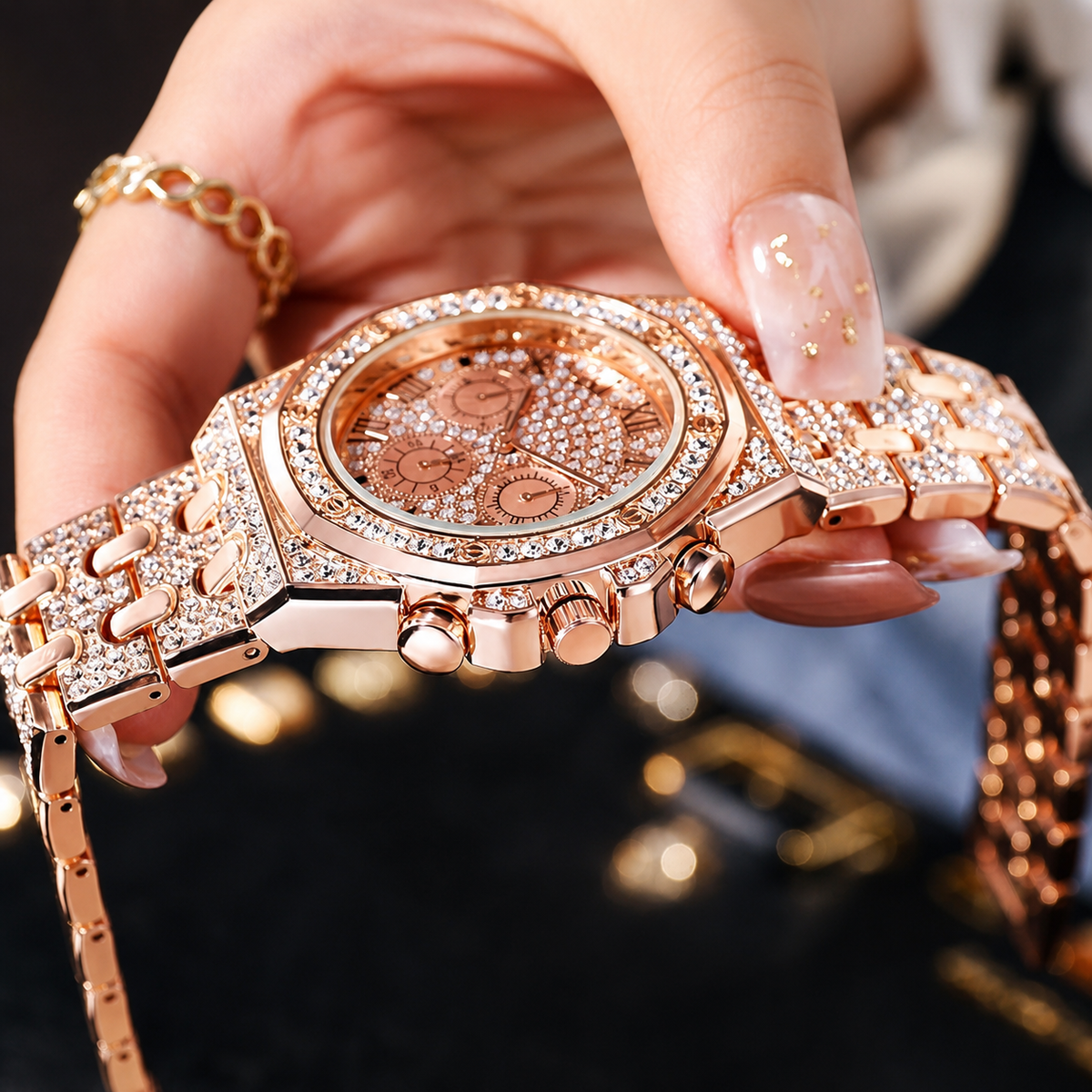 Women’s open-link Roman-numeral quartz watch — premium product view 8