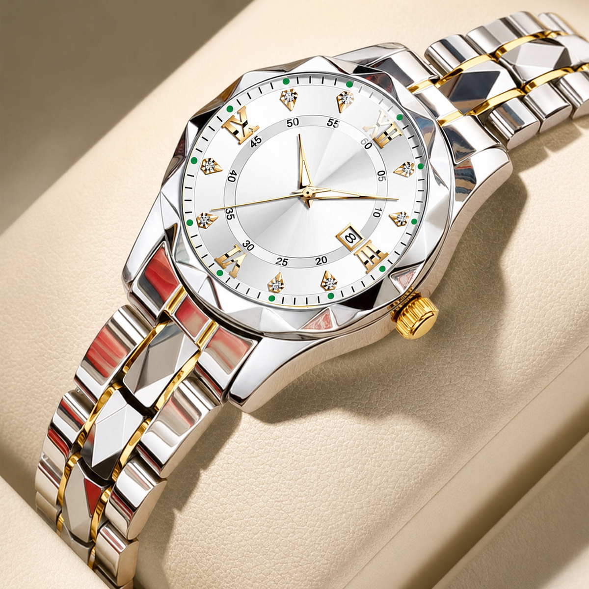 Women’s Faceted-Link Calendar Quartz Watch — product photo 03